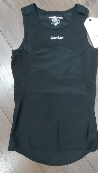 Raceface stealth sleeveless top - Picture 10 of 14